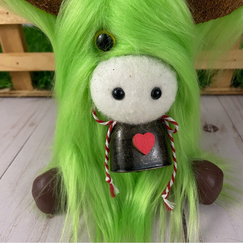 🚫SOLD🚫Grinch Highland Cow Gnome Handmade Festive Christmas Holiday Decor Red - Picture 4 of 11